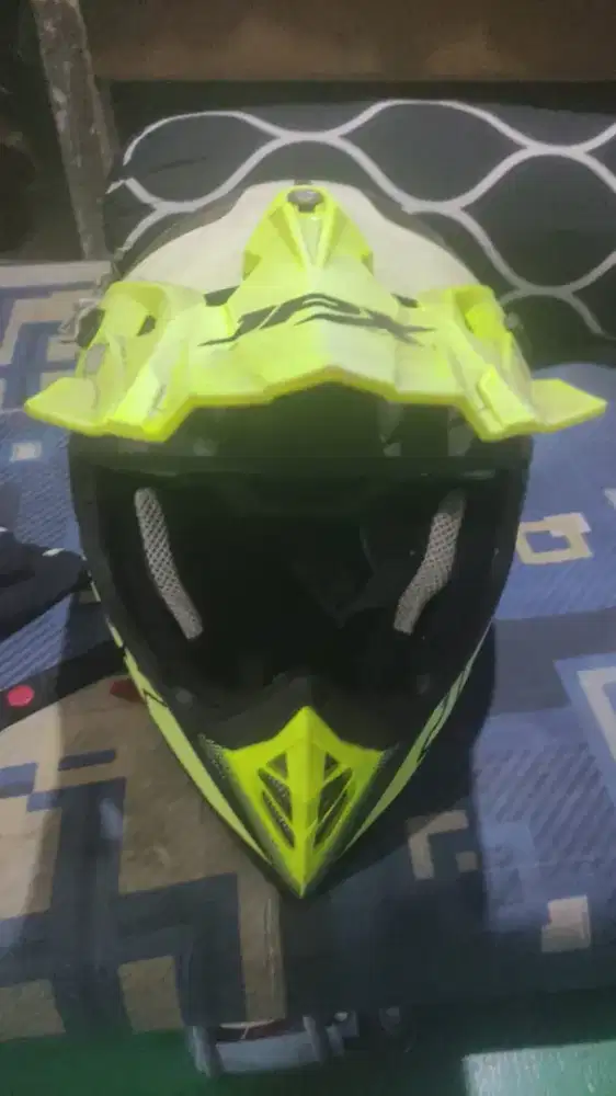 Helm Trail Jpx fox 1
