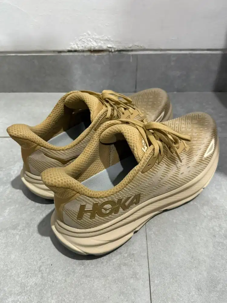 Sepatu lari HOKA size 44,5