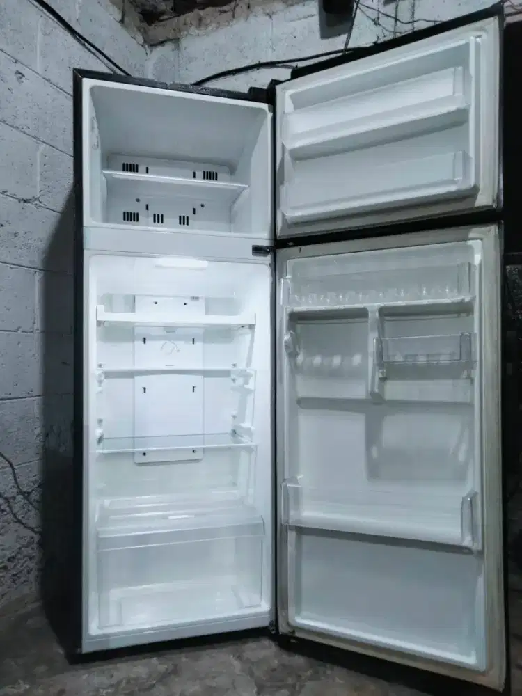 KULKAS 2PINTU ( LG )