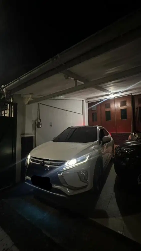 Eclipse Cross 2019 AT White on Black