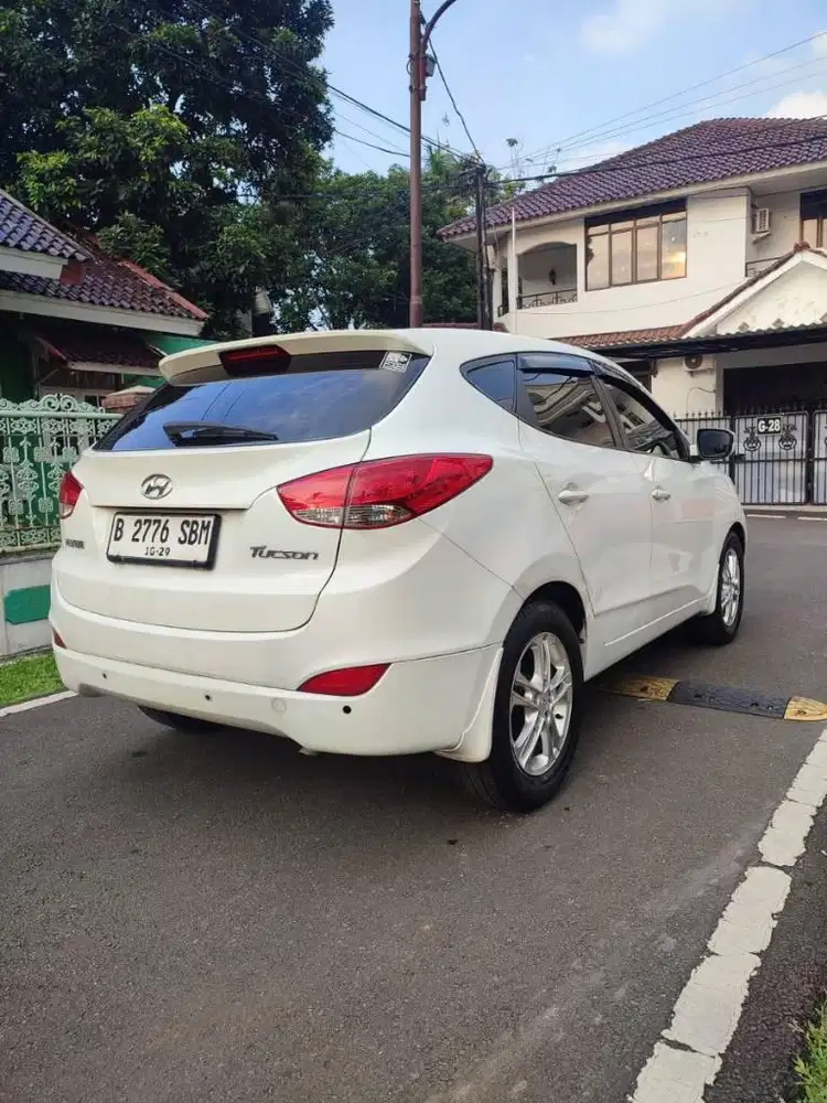 hyundai Tucson 2.0 at metic th 2012 putih nopol Genap jakarta Timur