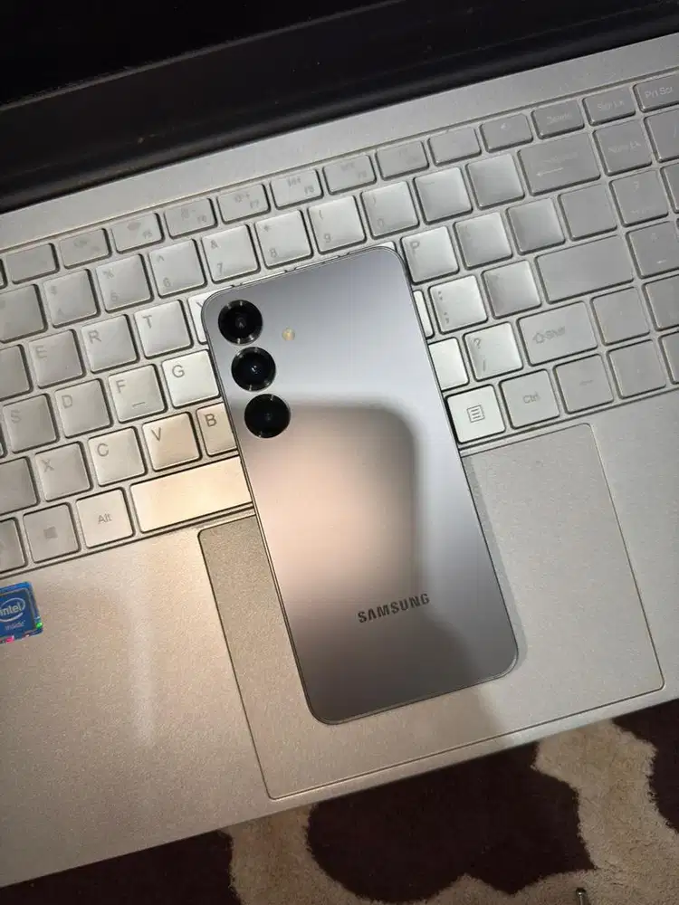 Samsung S25 12/256 Sein