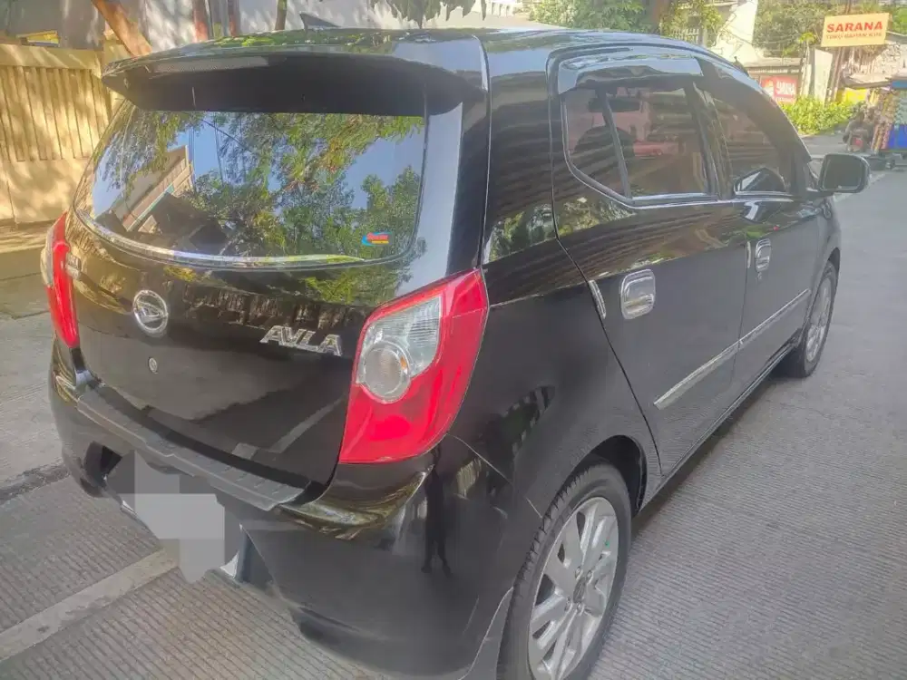 Daihatsu Ayla 1.0 MT 2014 km rendah