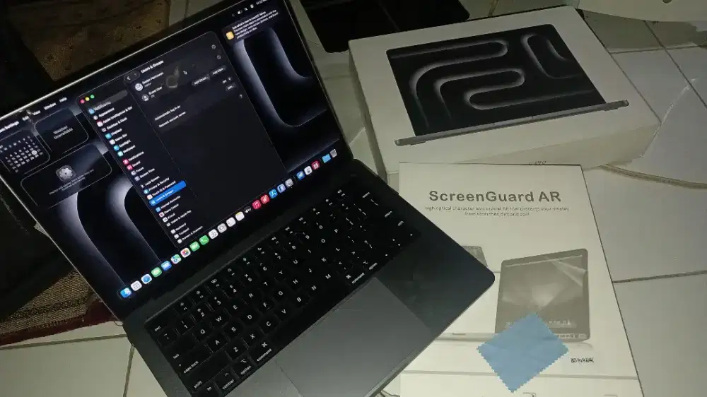 Macbook pro M3 14inch inter Fullset original