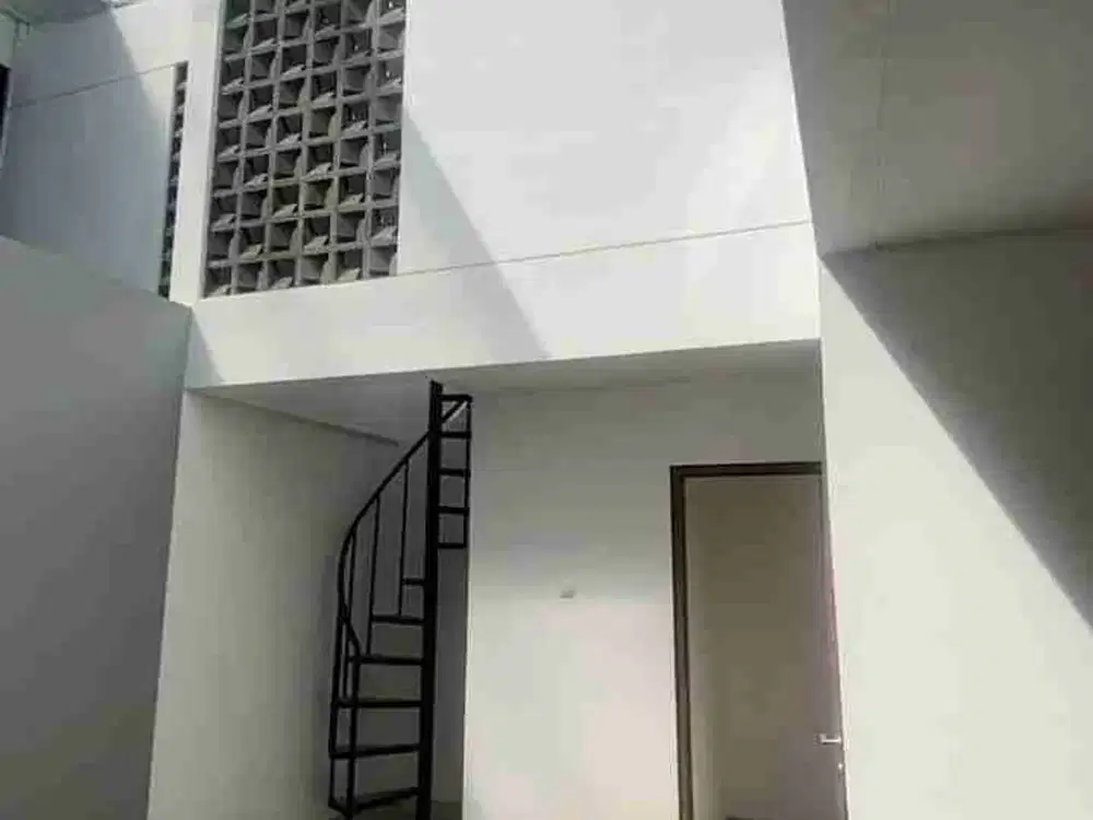 DISEWAKAN RUMAH BARU DI DEKAT KERTALANGU
