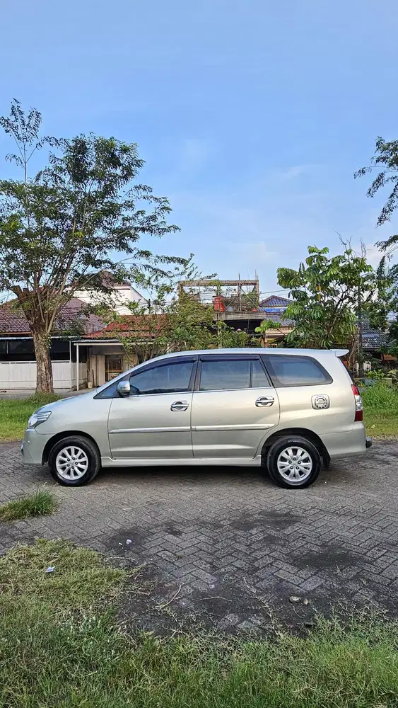 Toyota Kijang Innova 2013 Bensin