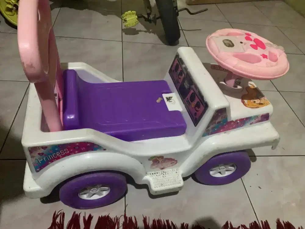Mobil anak putih ungu barbie