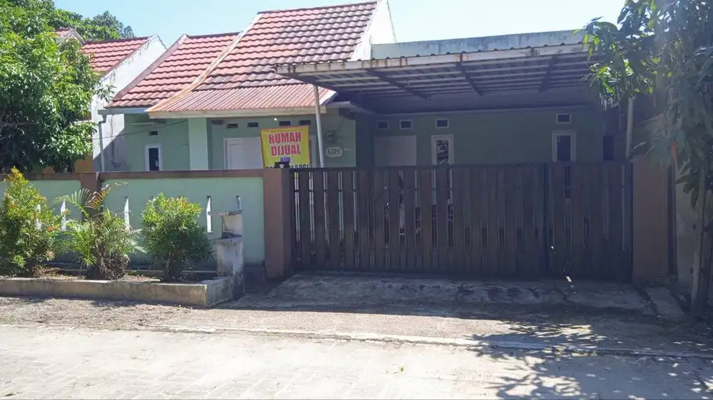 Dikontrakan  / Dijual rumah siap huni