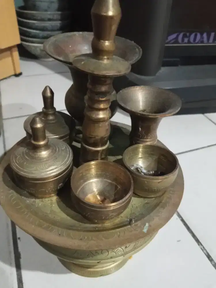 Kuningan tempat sirih