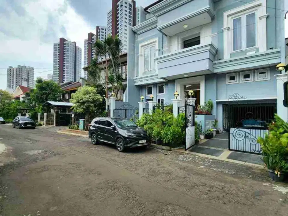 RUMAH MEWAH & CANTIK DI TAMAN GANDARIA