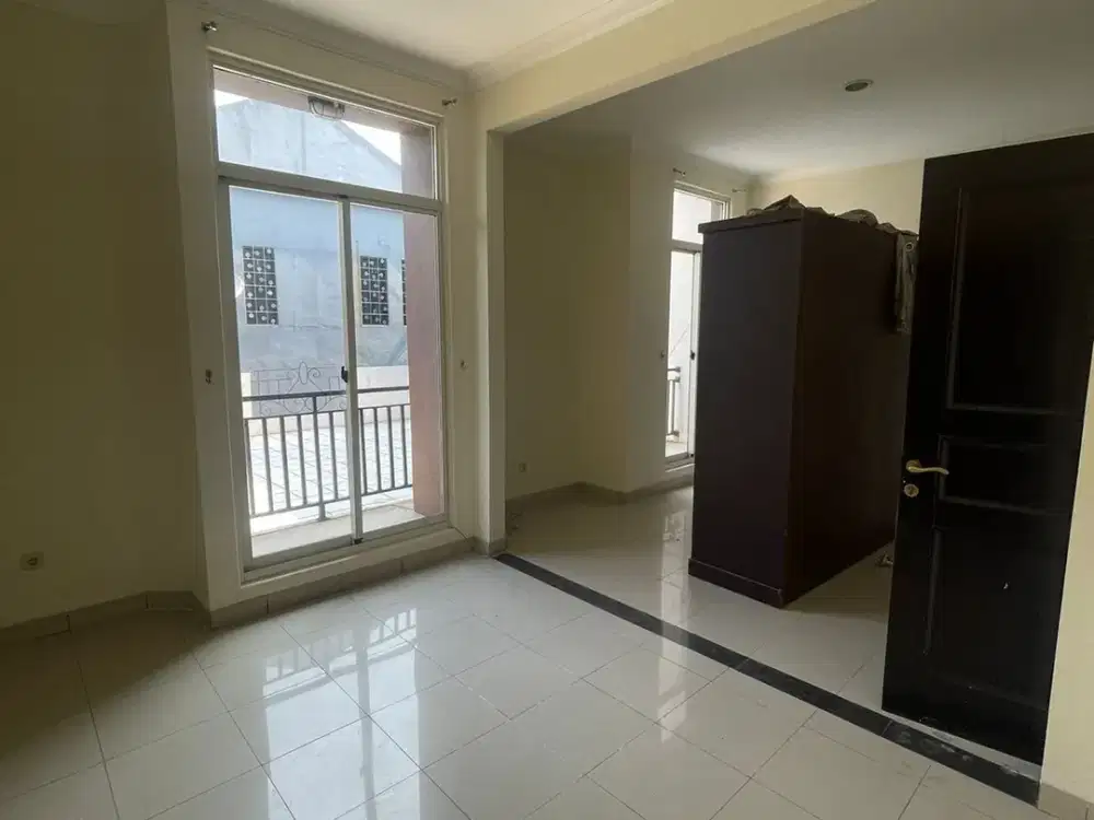 Jual Rumah Bagus PIK 12x23 2.5lt SHM