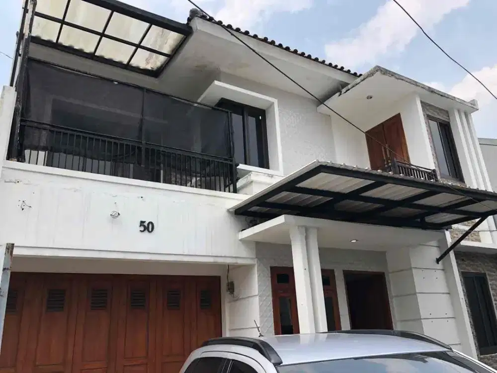 Dijual Rumah 2 lantai siap huni di srengseng sawah