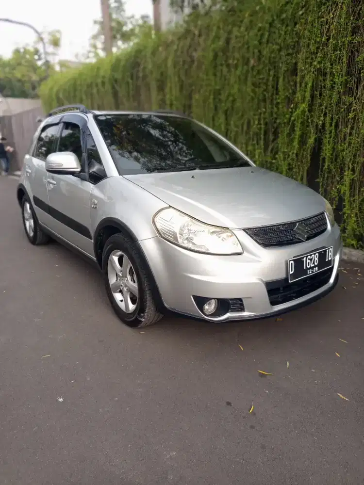 Suzuki x'over 1.5 sx4 automatic 2010