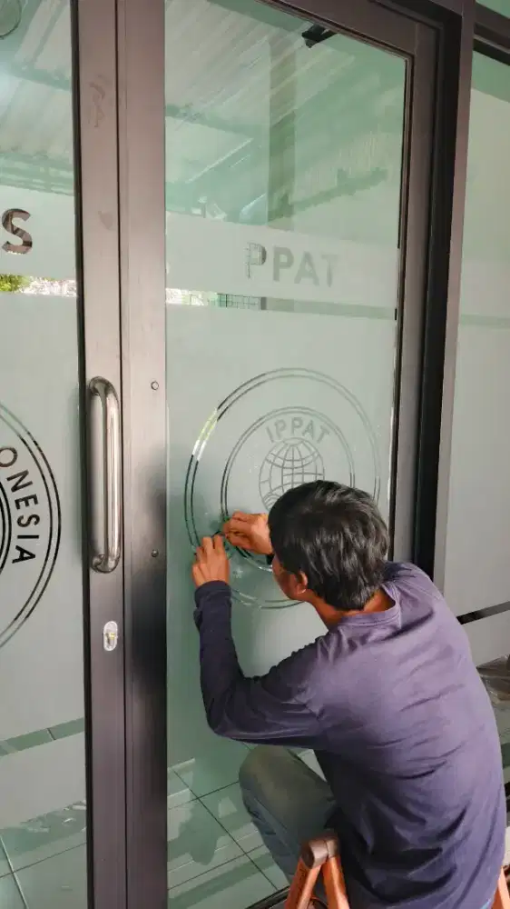 Sticker sandblasting logo kantor PPAT & notaris kaca film riben oneway