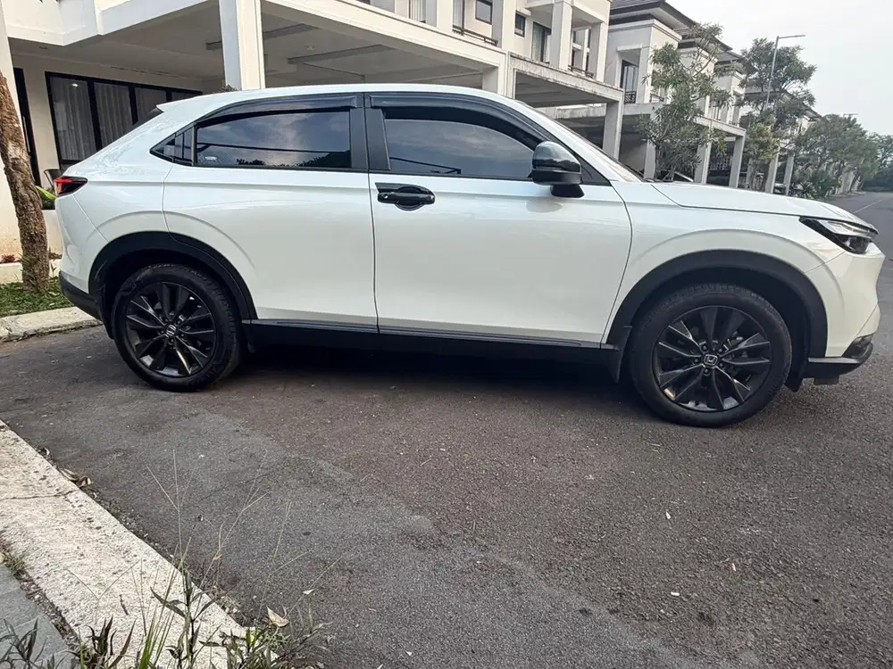 Honda HR-V 2023 Bensin