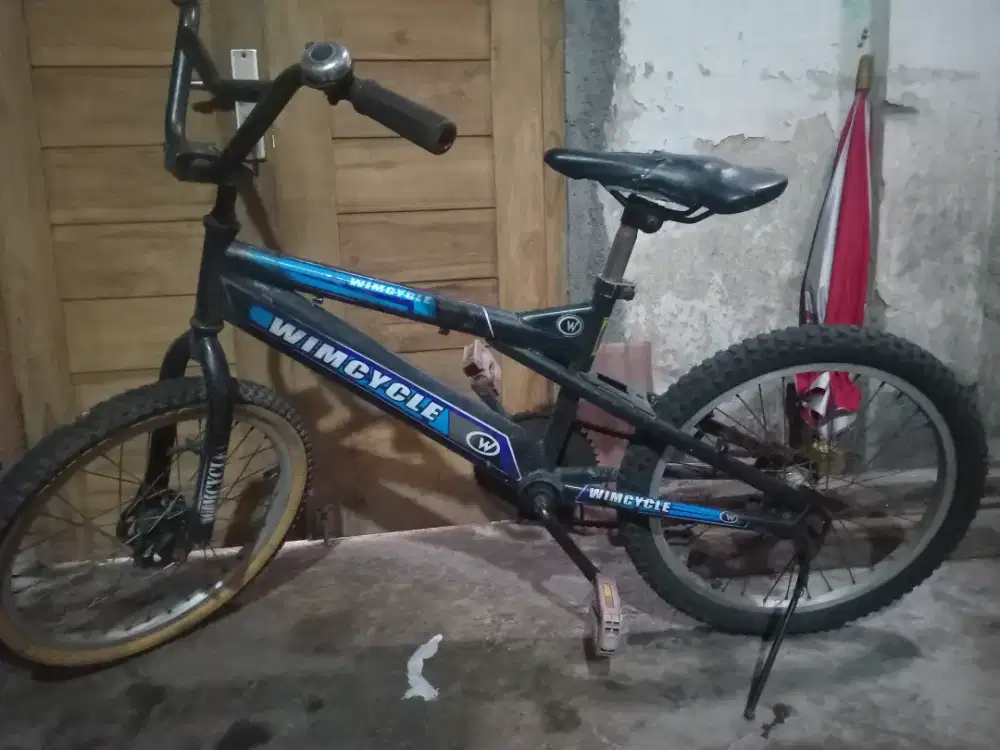Sepeda anak bmx 20.