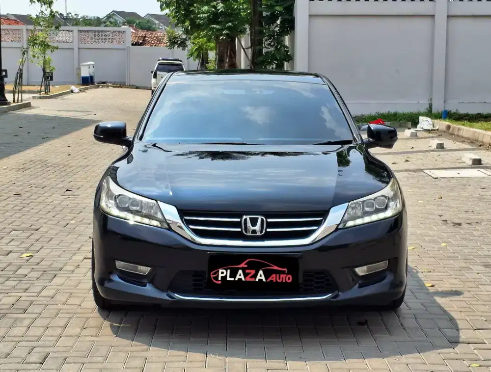 Honda Accord 2013
VTIL 2.4 Automatic