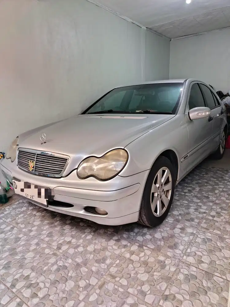 Mercedes-Benz C180 2001 AT Service record terawat