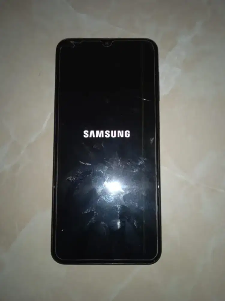Samsung galaxy A20 3/32 black