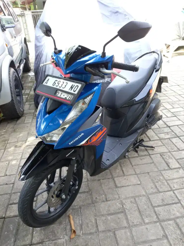 Beat 2023 biru hitam