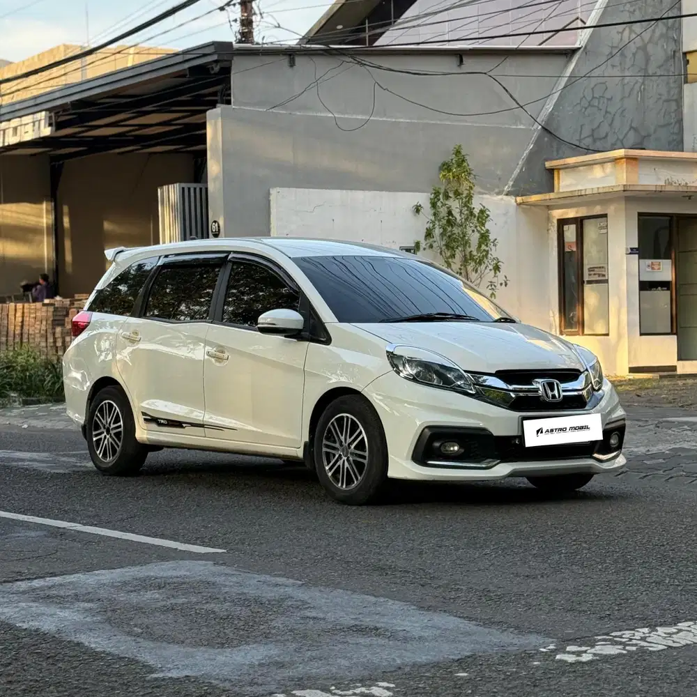 MOBILIO 2015 / 2014 Matic Bagus Murah Kredit Bekas Surabaya Istimewa