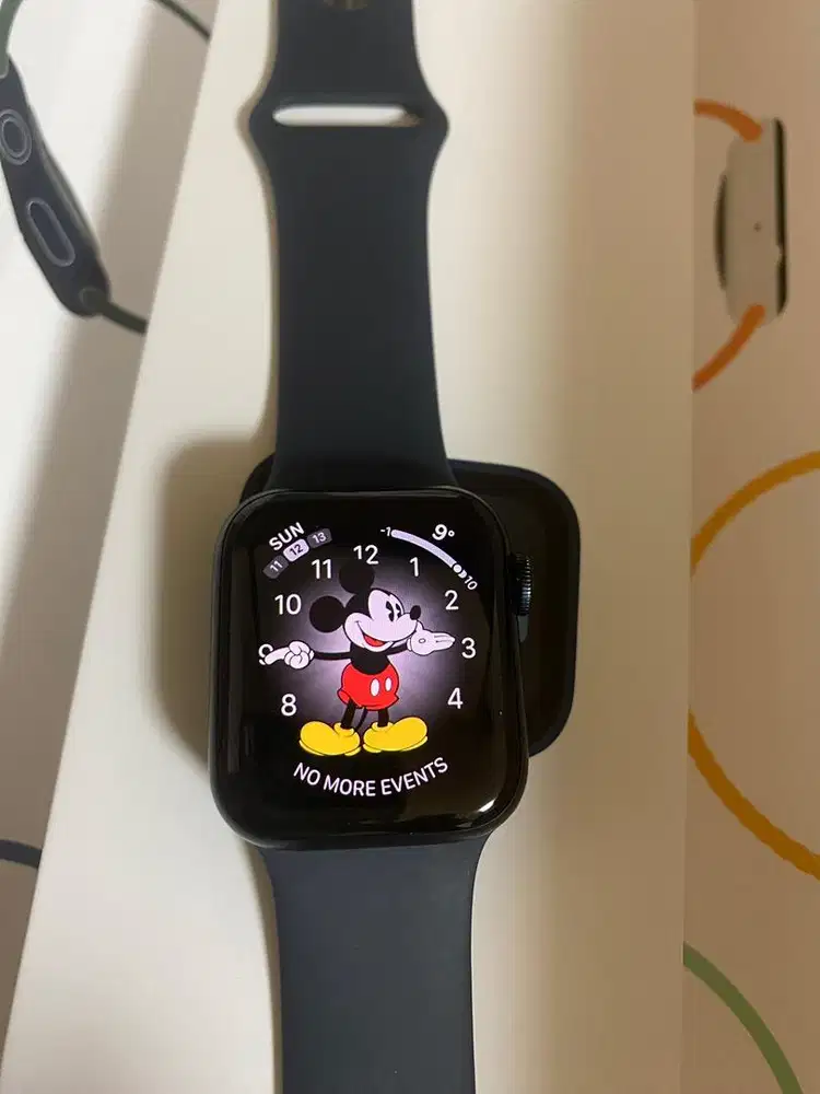 Apple Watch- Iwatch SE gen 2 40mm Bagus
