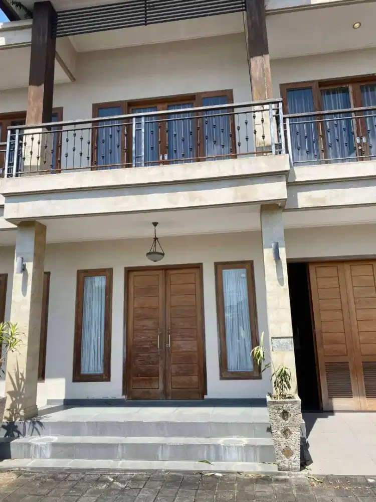 Jual rumah lantai 2 bisa isi pool di Jl Sesetan Denpasar Selatan Bali