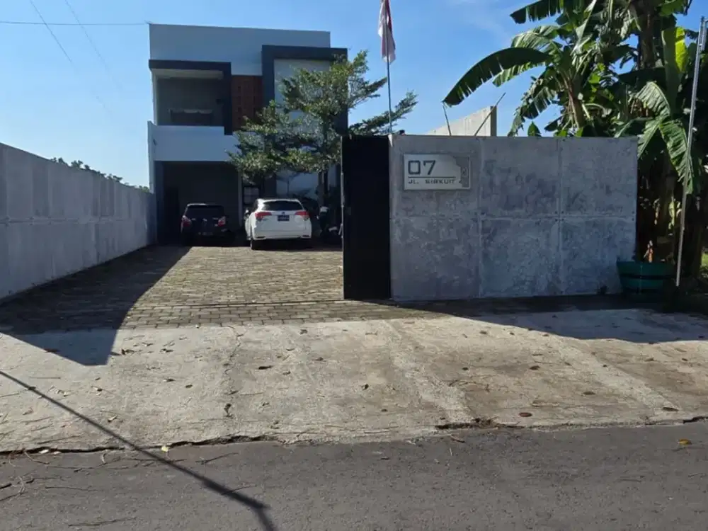 Rumah mewah cocok untuk villa, strategis murah di Godean