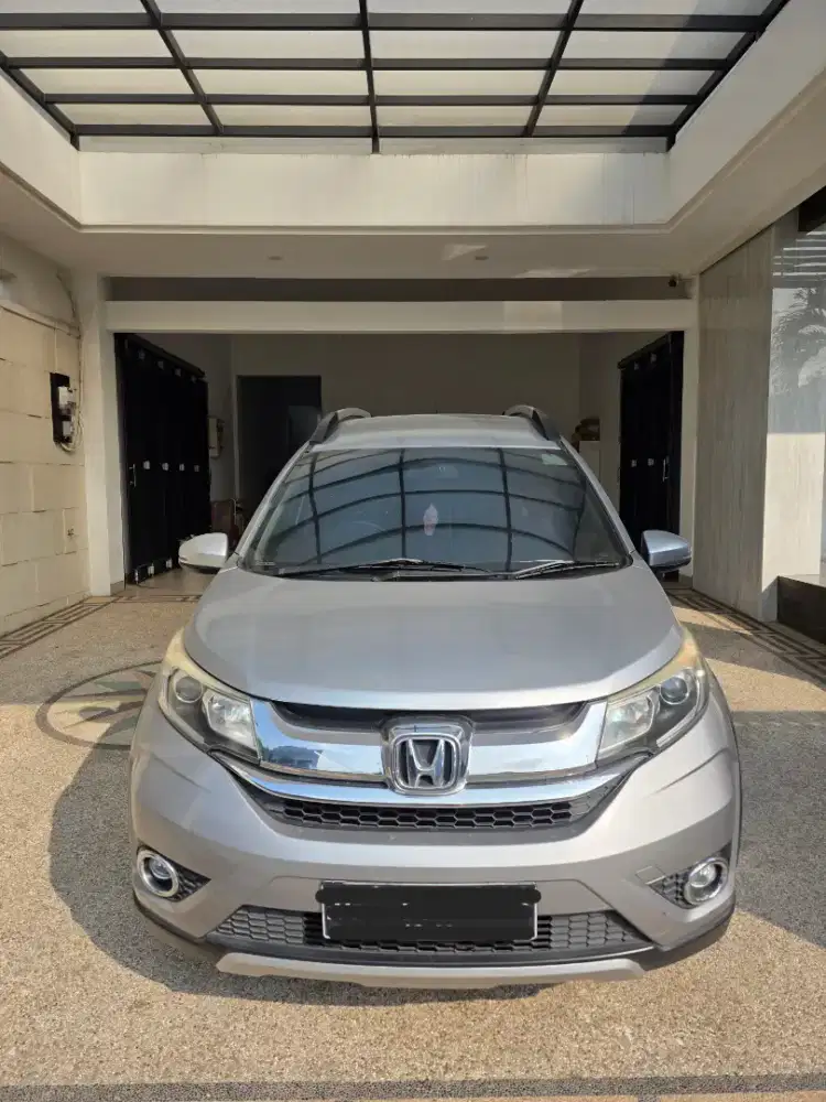 Dijual cepat, HONDA BR-V 1.5 E M/T 2016, kondisi terawat, siap pakai