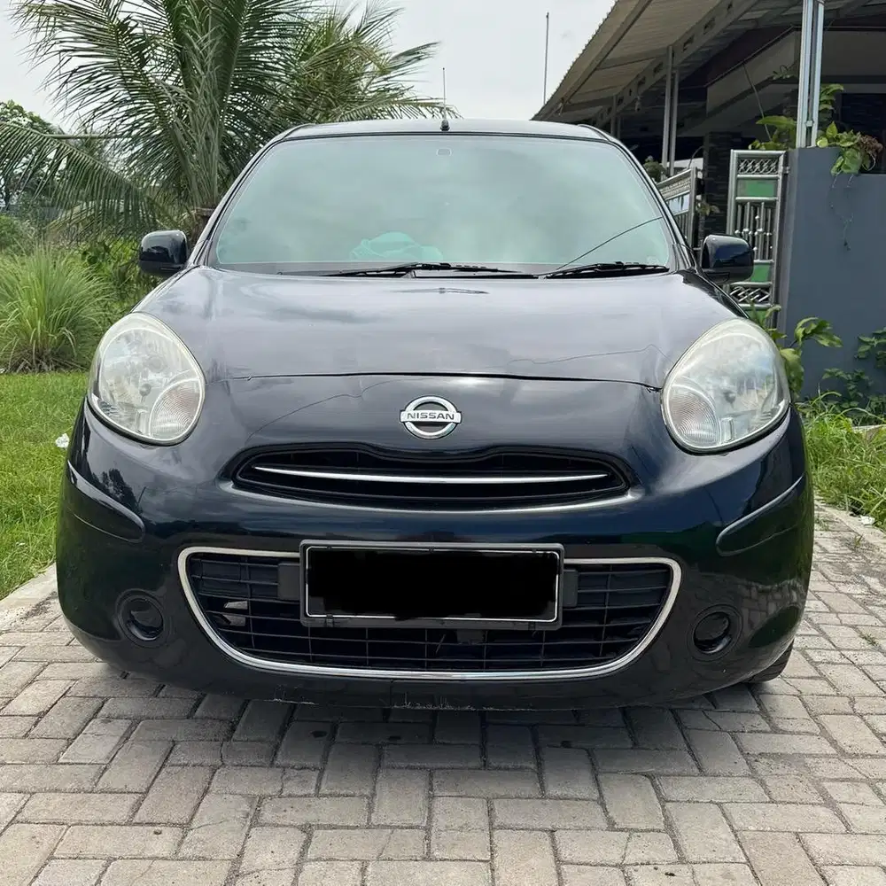 NISSAN MARCH 2011 Manual Hitam