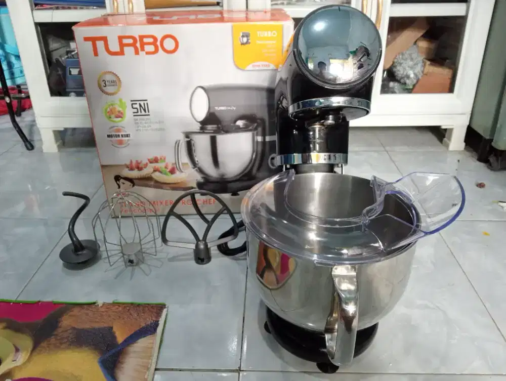 TURBO STAND MIXER PRO CHEF 5.5L