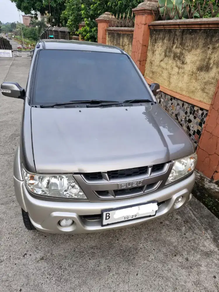 Isuzu Panther Touring 2004 Manual