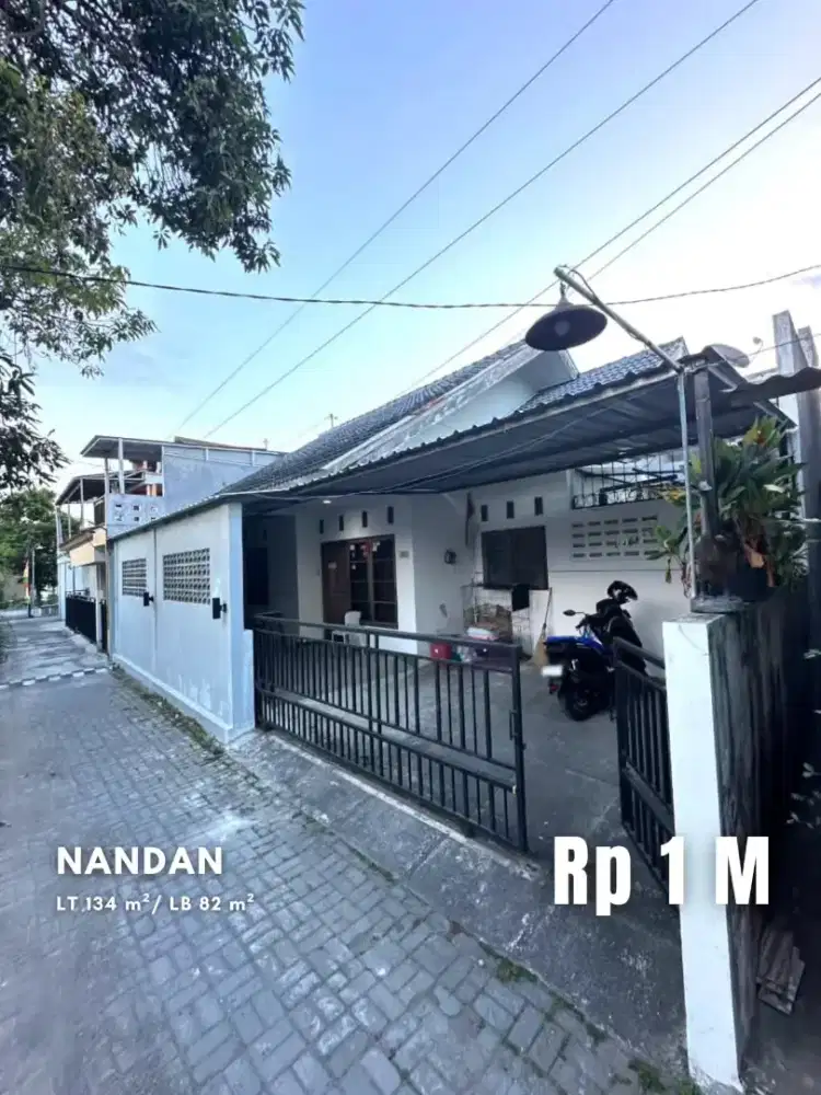Dijual Rumah Strategis di Nandan Jalan Monjali dekat Sekolah Al Azhar