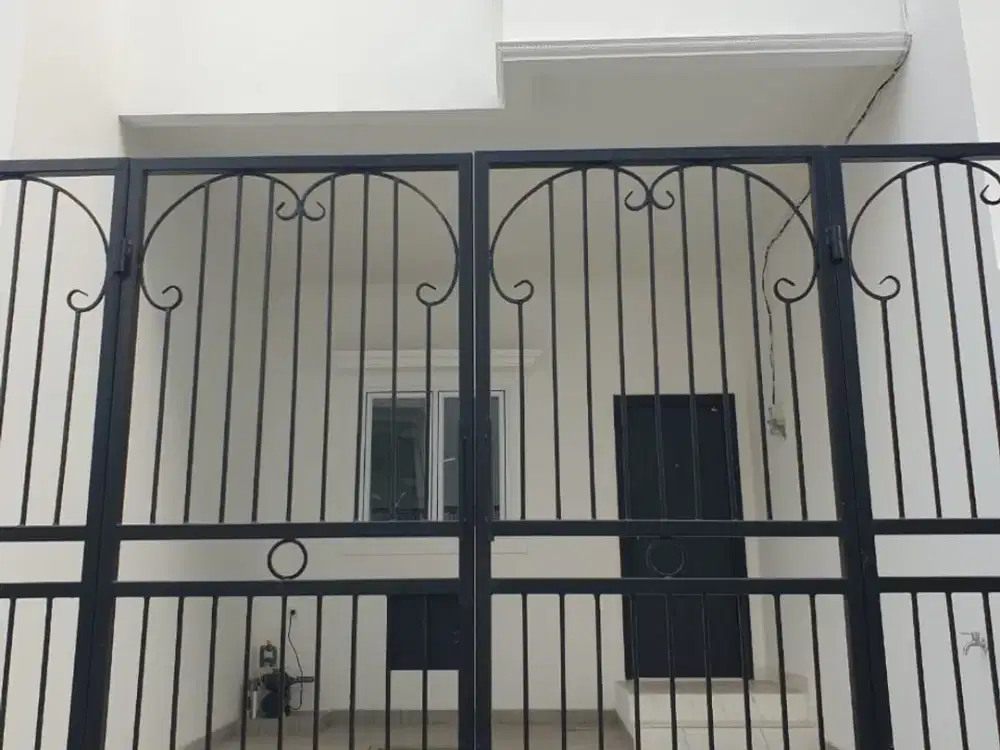 Rumah Baru di Muara Karang siap huni