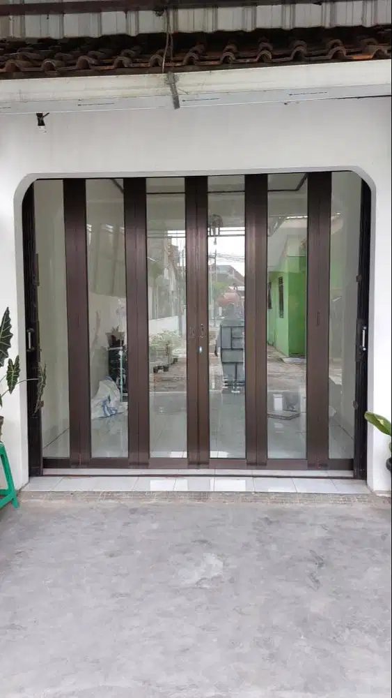 Pintu Lipat Kaca Aluminium 3x2.5m Seken Pemakaian 1 Bulan Kebumen