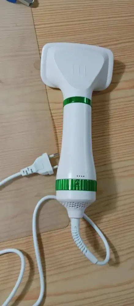 Hair Dryer sekaligus Sisir Anabul