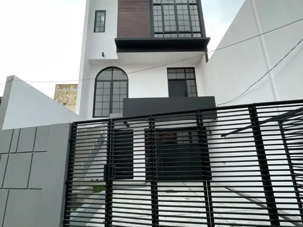 Rumah Jatinegara Modern Minimalist 3 Lantai
