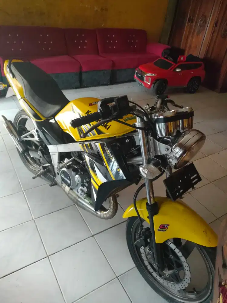 Kawasaki ninja r