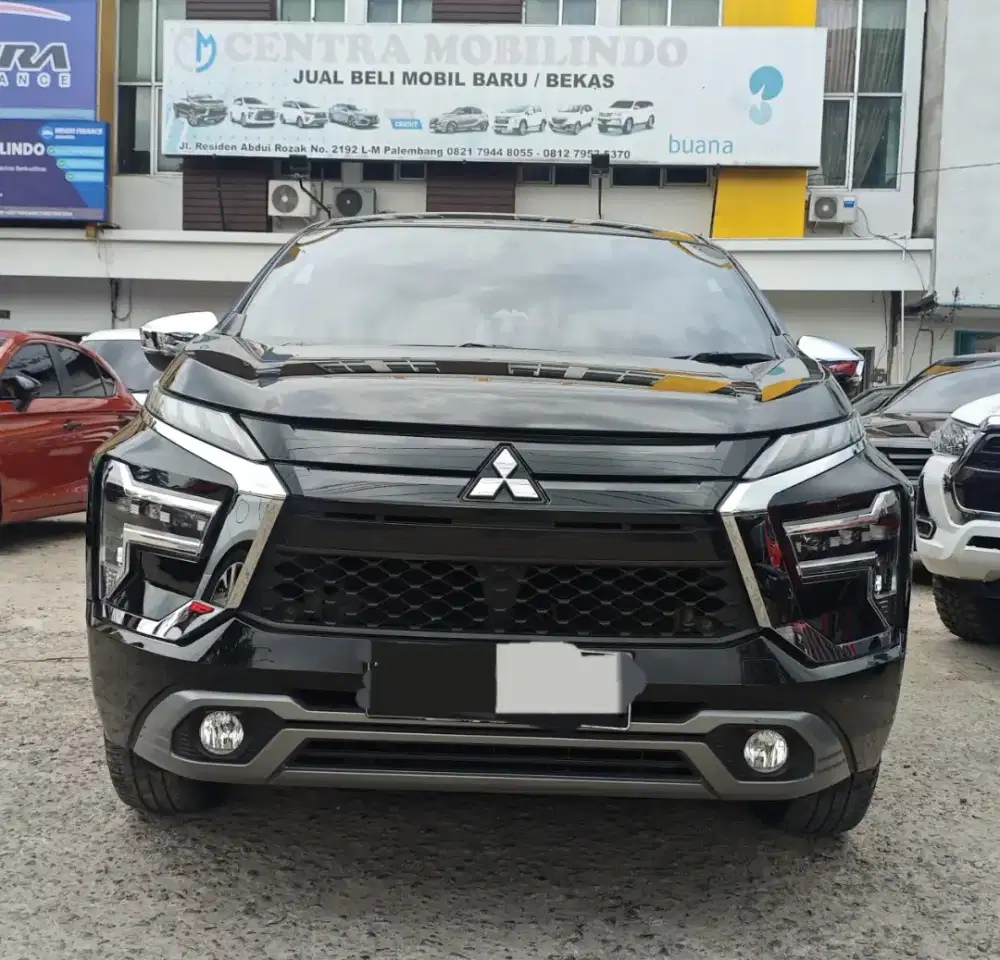 Xpander Ultimate 1.5 AT 2022 hitam istimewa dp 30 jt