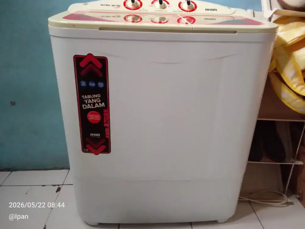 Mesin cuci Akari