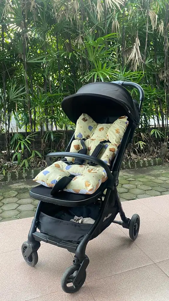 Stroller Coco Latte Conic Auto - Hitam, Kondisi Mulus & Praktis
