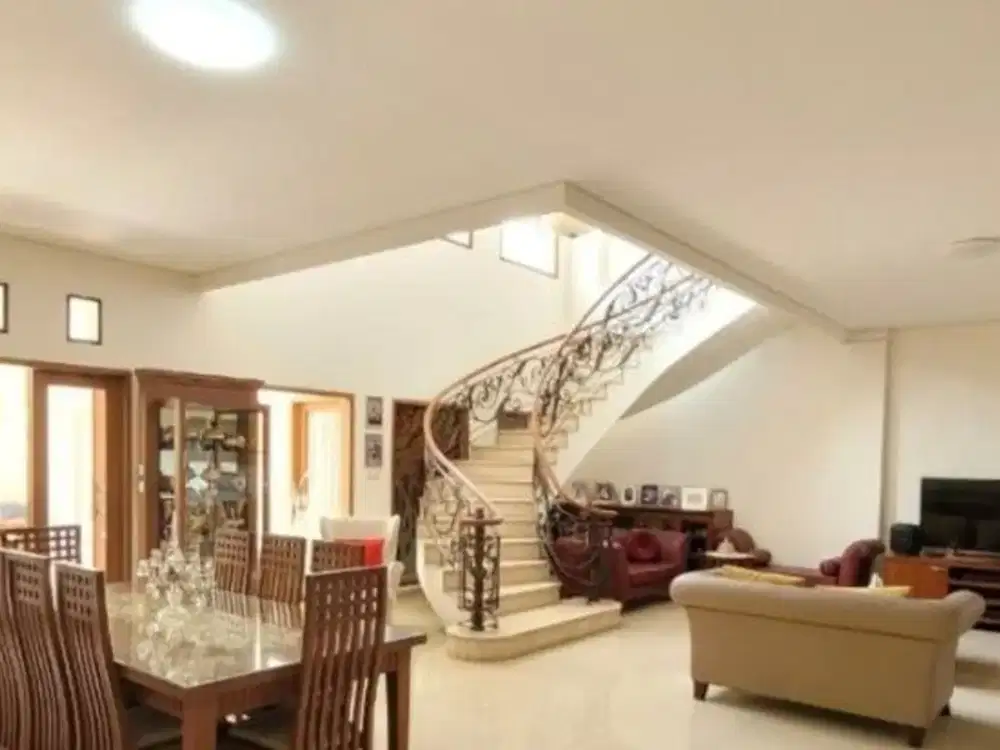 Termurah! Rumah Lux di Batununggal Bandung