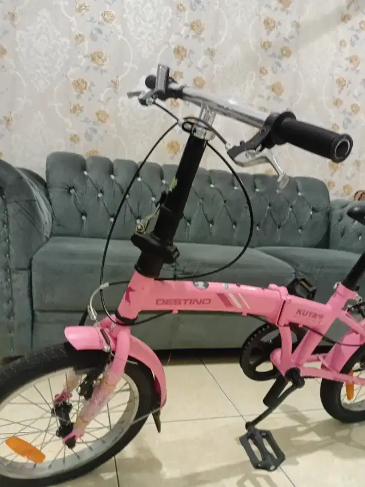 Sepeda Lipat Pink