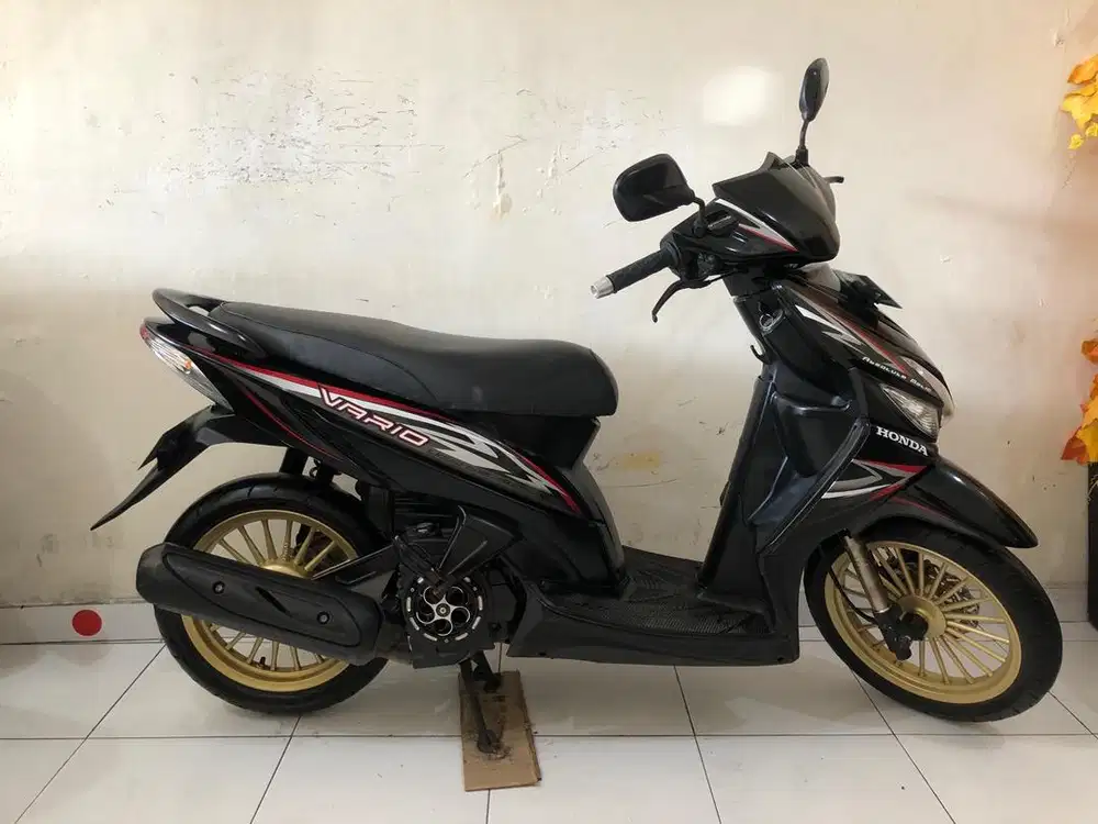 Vario CW Th.2013 hitam pajak baru!!