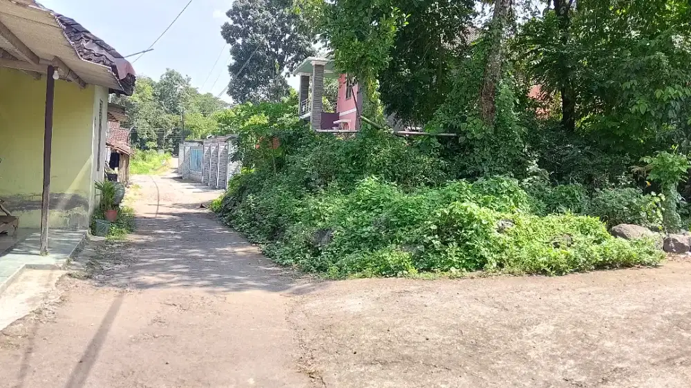 Tanah dekat Pasar Jangkang