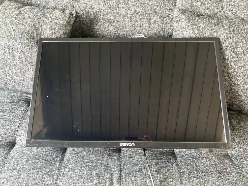 DIJUAL SMART TV 30 INCH WEYON KONDISI BAGUS DIGITAL LED TV ANDROID