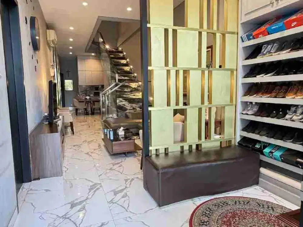 dijual rumah old money  pik camar rumah bagus full furnise harga nego sampe jadi