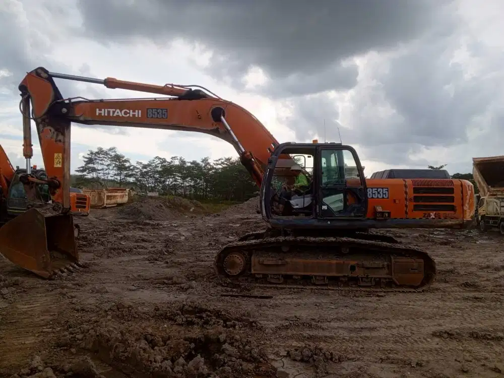 Exca 30T Hitachi ZX350H SN 52200 Tahun 2021