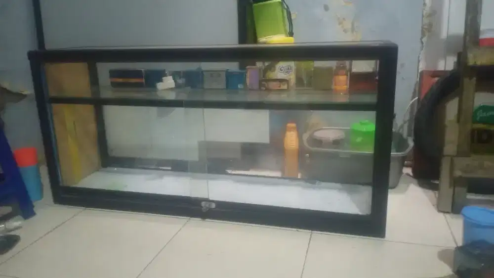 Etalase warung makan / warkop