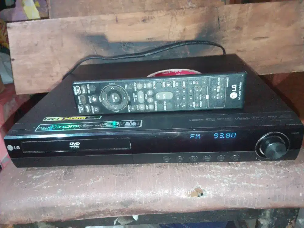 LG Amplifier Home Theater USB 2.1, remote, big power 5000 watts pmpo